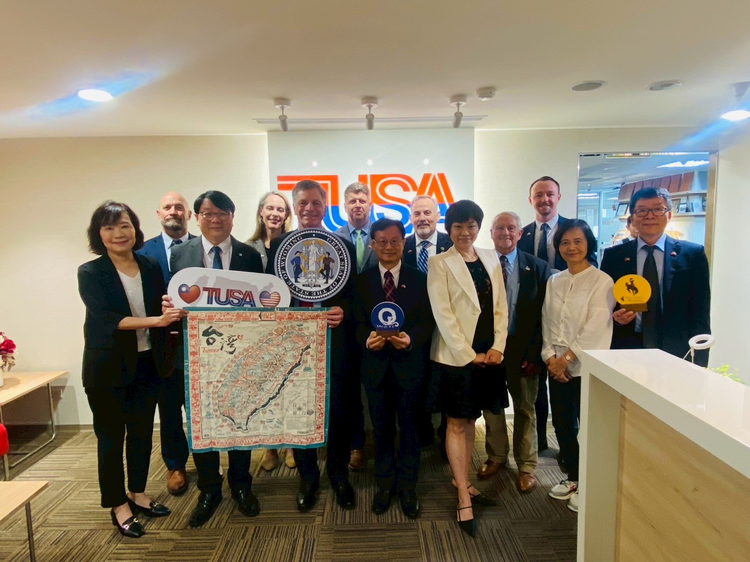 Wyoming Delegation visits TUSA Office